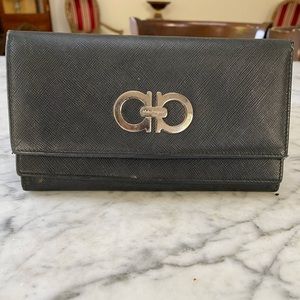Ferragamo wallet 100% authentic